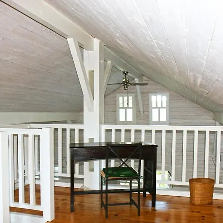 La Coloniale Villa *