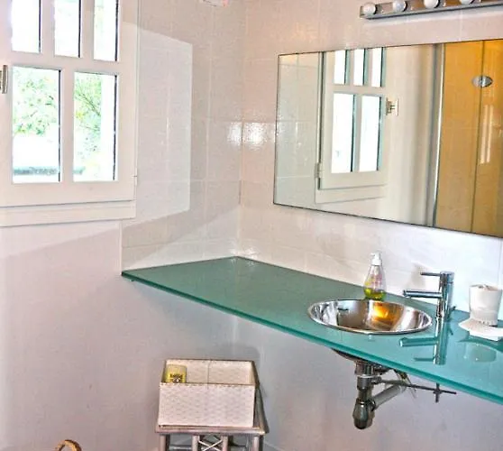 La Coloniale Лакано